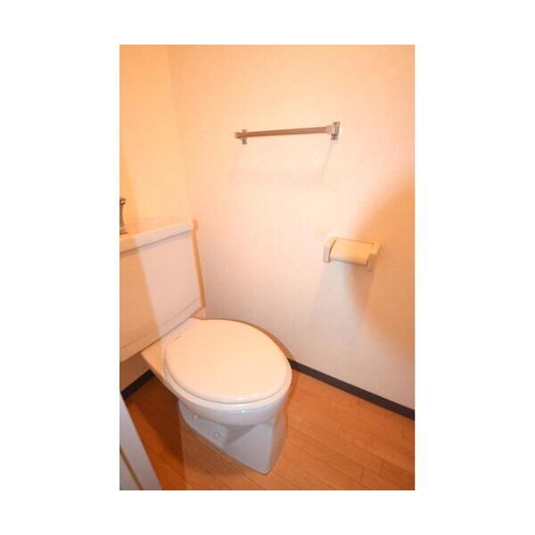 コンフォートソシアK505号室 トイレ