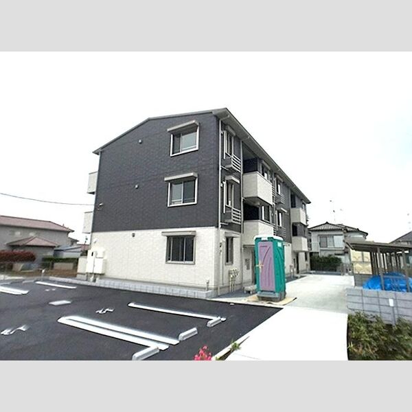 セレブレイト成田の外観画像