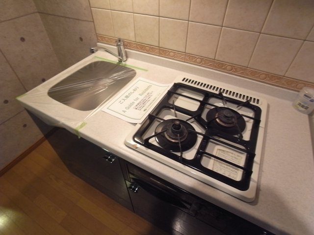 フェニックス三軒茶屋 システムキッチン（2口ガスコンロ）