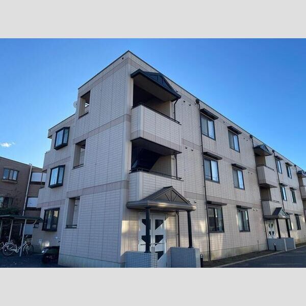 ロイヤルコート203号室 建物外観