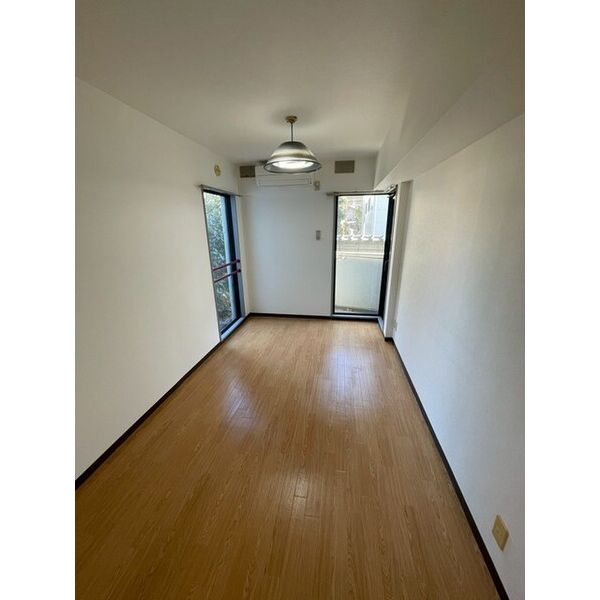 メゾン・ド・パサージュ リビング