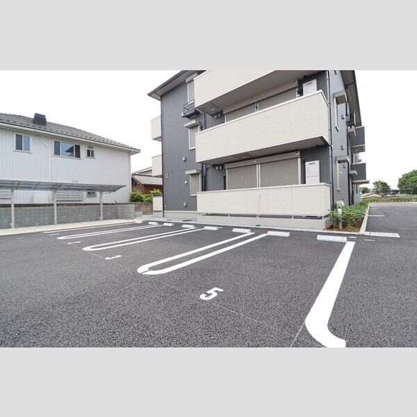 ピースウッド　Ⅱ 駐車場