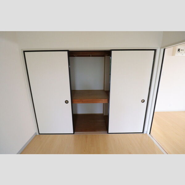 ビラ・ジュニペラス　C棟 収納