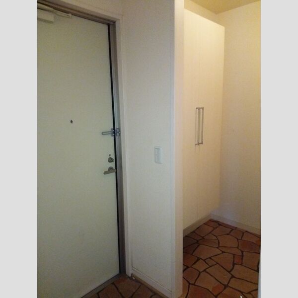 クロシェット　B201号室 玄関