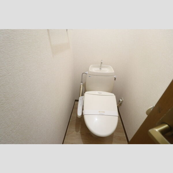 パークサンハイム102号室 温水洗浄暖房便座