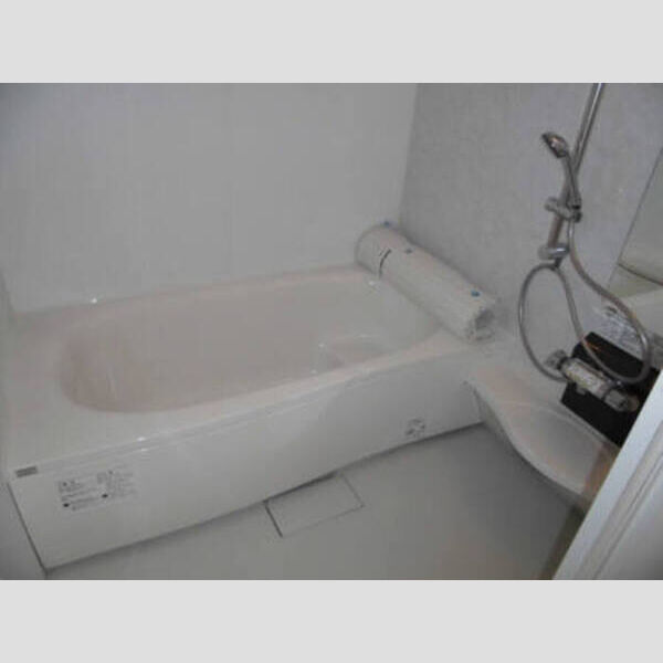 ハイフィールド　C 102追い焚き機能付き浴室