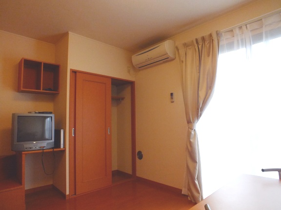 レオパレスサンモール新町107号室 リビング