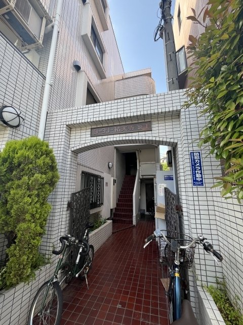 ロータリー祐天寺 エントランス