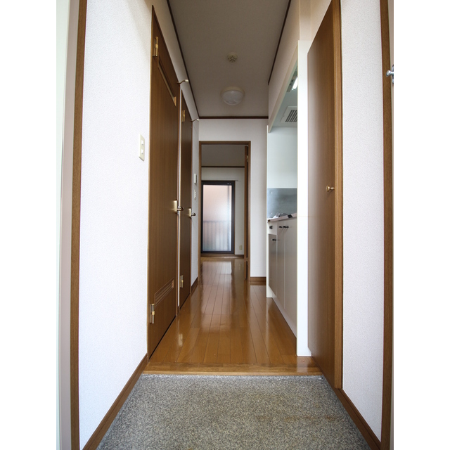 アンプルール フェール リリエンハイムⅡ 玄関