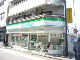 トップ・ルーム道玄坂 【コンビニエンスストア】ファミリーマート 渋谷円山町店まで354ｍ