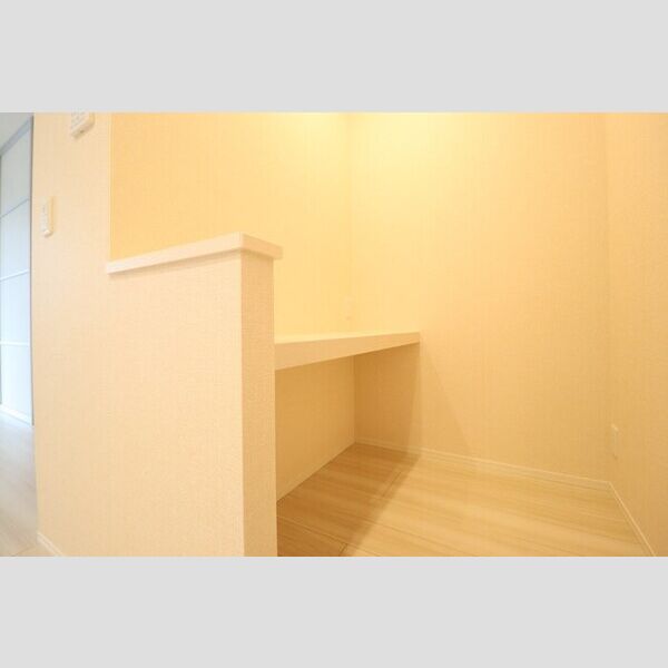 フォレストおおたか　Ⅰ102号室 ワークデスク