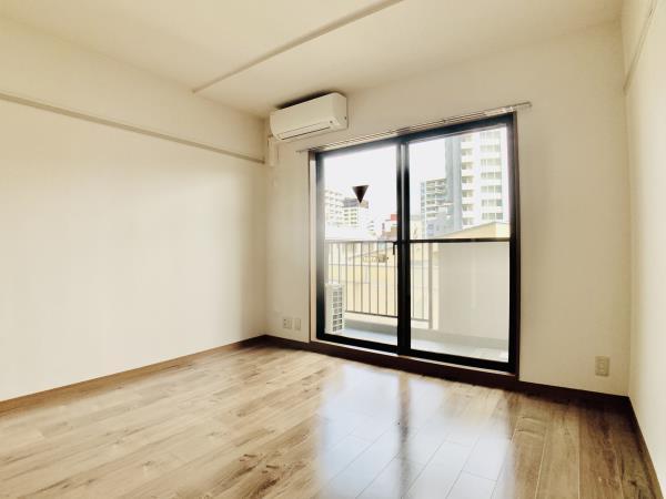 メゾンベール南麻布4階 リビング