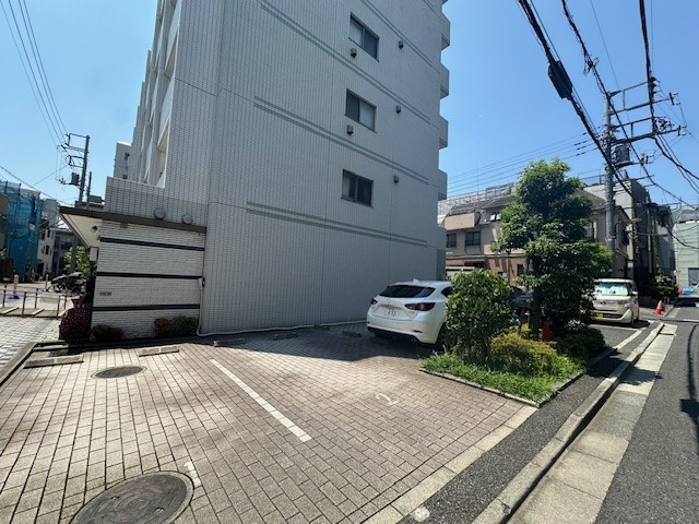 プライムアーバン千駄木401号室 駐車場
