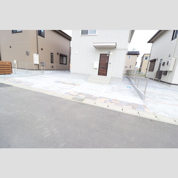 アプリコーゼ　C 駐車場