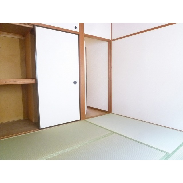プラトゥサイド弐番館 内観