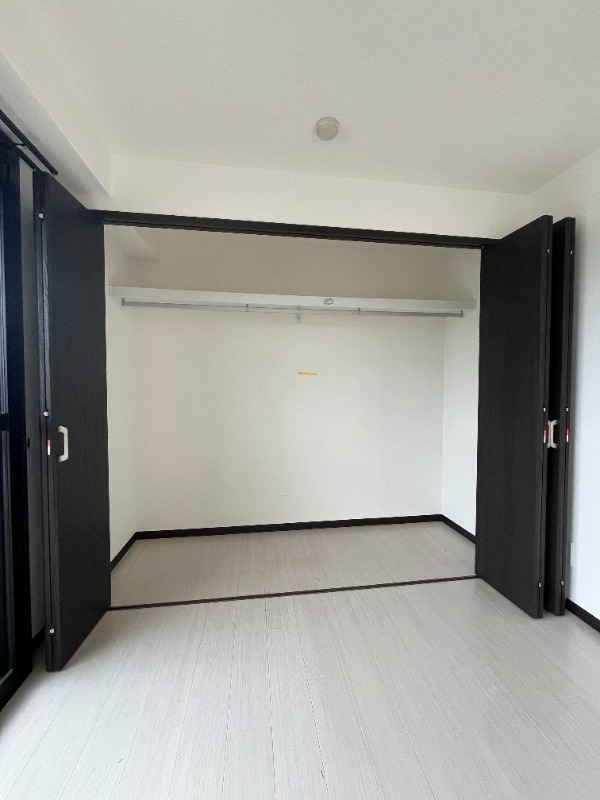 ヒルズヴァンベールD棟1階 収納