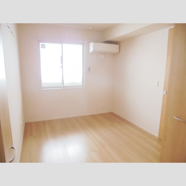 コルノリザイア105号室 同建物別部屋の参考画像