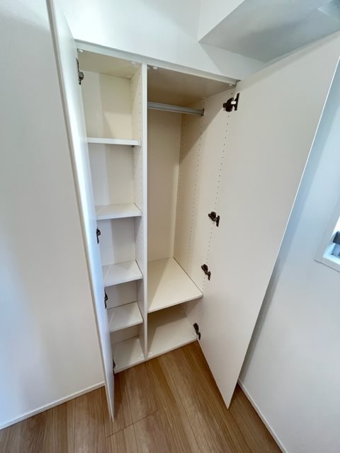 ドゥーエ菊川7階 収納