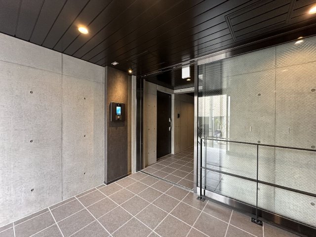 ＧＲＡＮ ＰＡＳＥＯ 目黒花房山102号室 エントランス