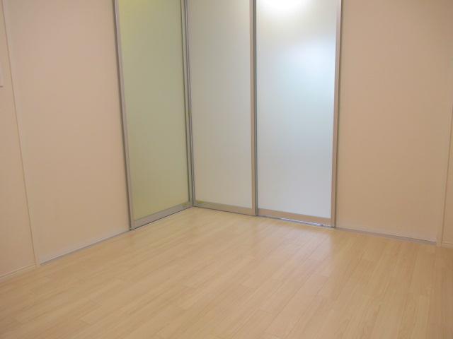 ウィズダム 洋室