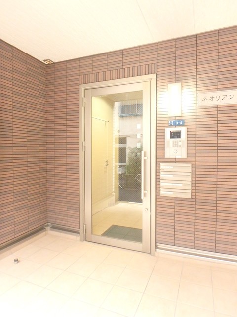 ネオリアン0301号室 エントランス