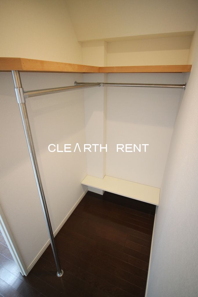 パレステュディオ赤坂弐番館3階 嬉しいウォークインクローゼット