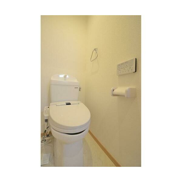 イーストフォレスト204号室 トイレ