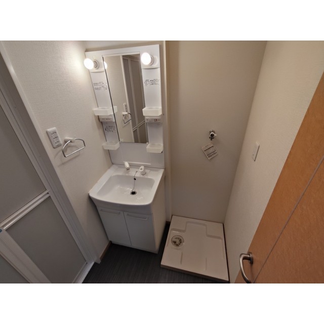 オリーブ上砂町102号室 内観