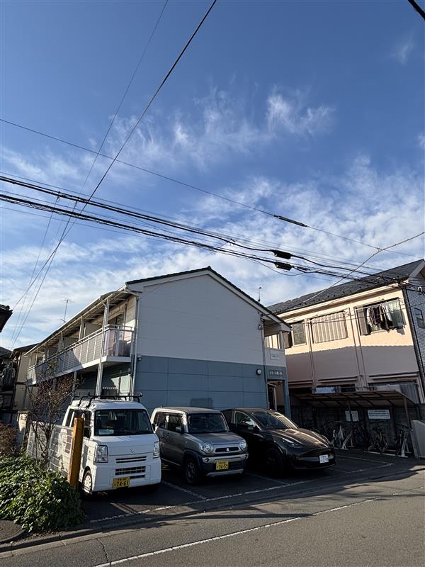 ドミール鷹ノ台 駐車場
