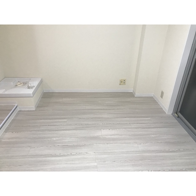 ドリームスペースマンションA-04号室 リビング