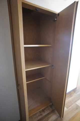 椎の実ハイツ0201号室 収納