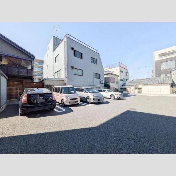 ボヌールメゾン 駐車場