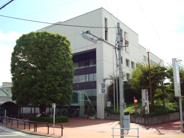 プリムベールⅠ 武蔵村山市役所まで370ｍ