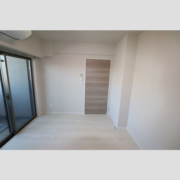 サンジョイアゼロ301号室 洋室5.6帖