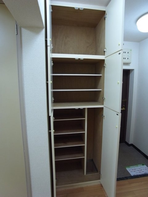 ネクサス巣鴨 収納