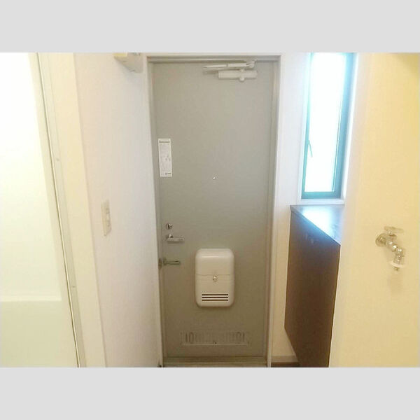 フォレストヴィラ北斗106号室 玄関