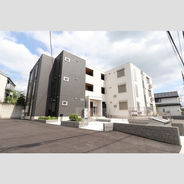 フェリナーレ101号室 建物外観