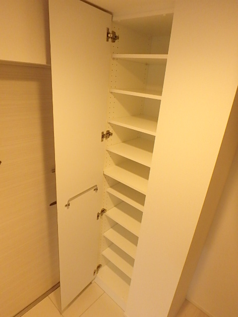 ガーラ新横浜グランドステージ9階 収納