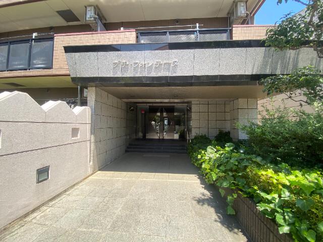 プチフォンテーヌ エントランス