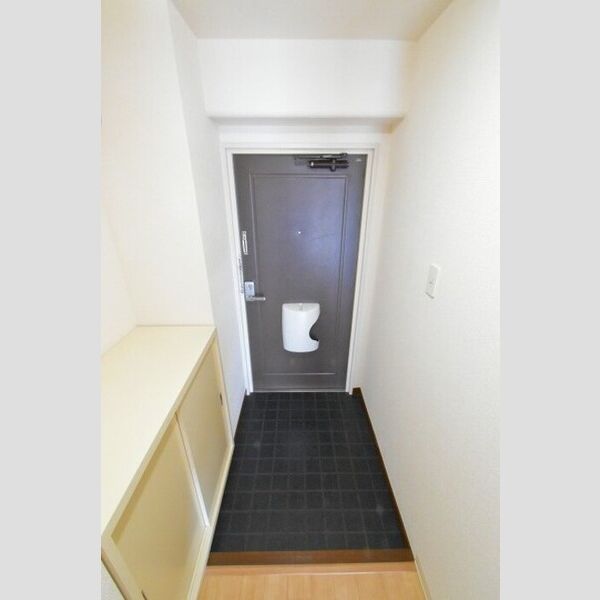 マンションビスタリカ402号室 玄関