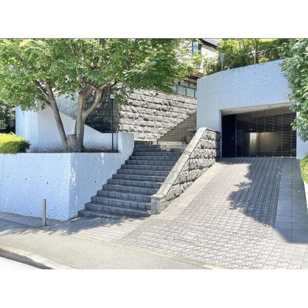 レジデンス山手102号室 外観