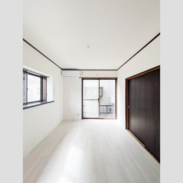 マロンタウン　1番館1号室 リビングダイニング