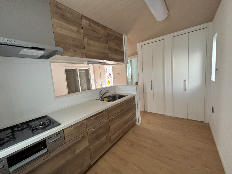 別所6丁目戸建 収納の多いパントリー