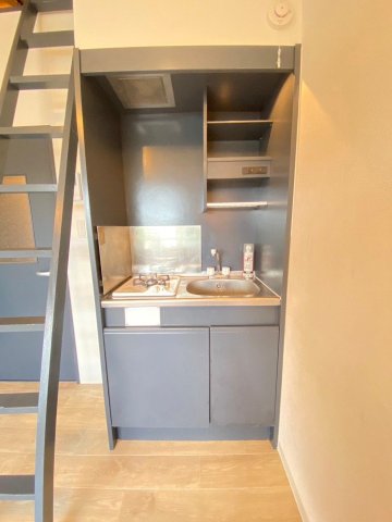 コーポ逆井 おしゃれなミニキッチンです。