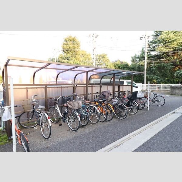 グレースハイム　C 屋根付き自転車駐輪場