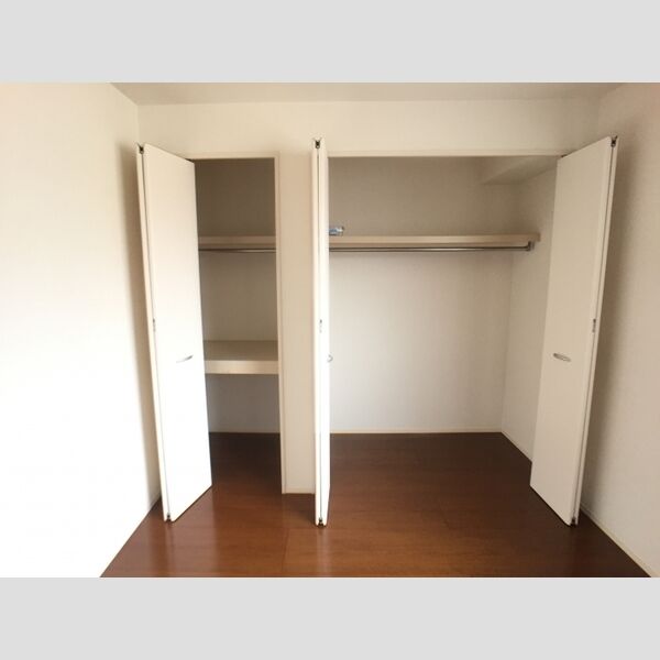 ストラール　B クローゼット