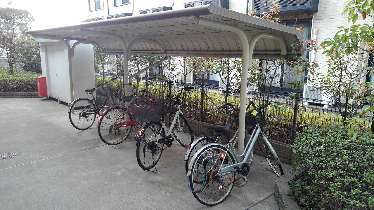 レオパレス市原Ｂ202号室 屋根付駐輪場