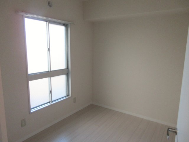 シャトー鶴ヶ峰Ａ棟0202号室 洋室３　※現況優先