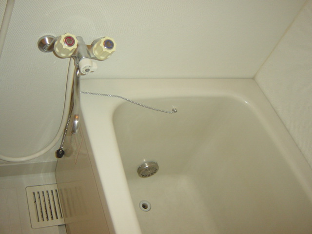 ドミールシャルマン105号室 バス