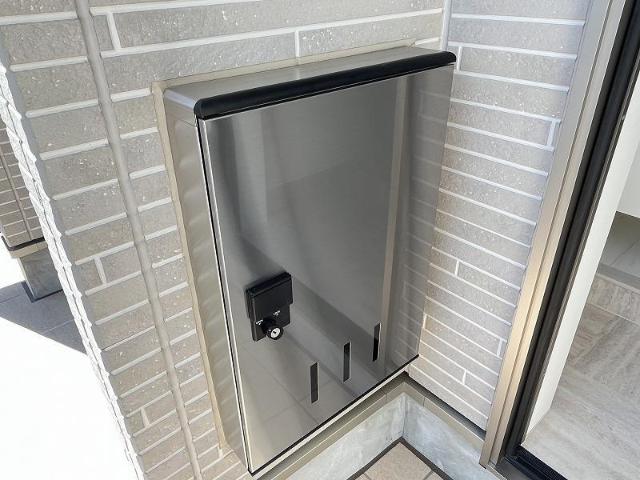 （仮称）調布市柴崎新築アパート 宅配ボックス（イメージ）